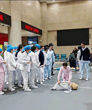 【5分钟院内急救制度】跳蛋视频
开展心肺复苏技能考核 ，强化急救能力建设